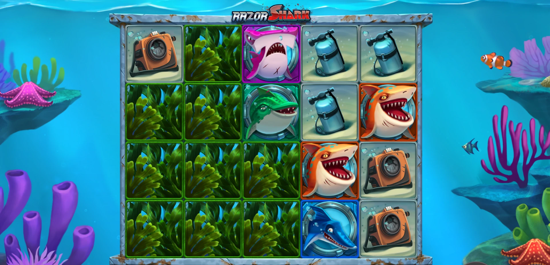 Razor Shark reels showing four-high Mystery Stacks